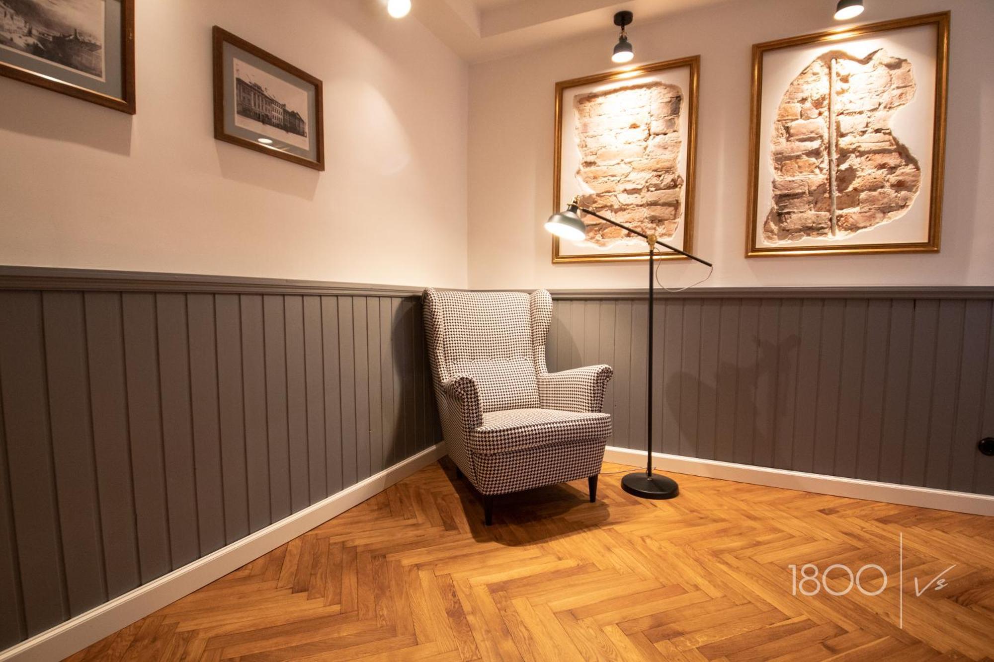 1800 By Vince Stay - Private Rooms In Town Hall Square Tartu Exterior foto